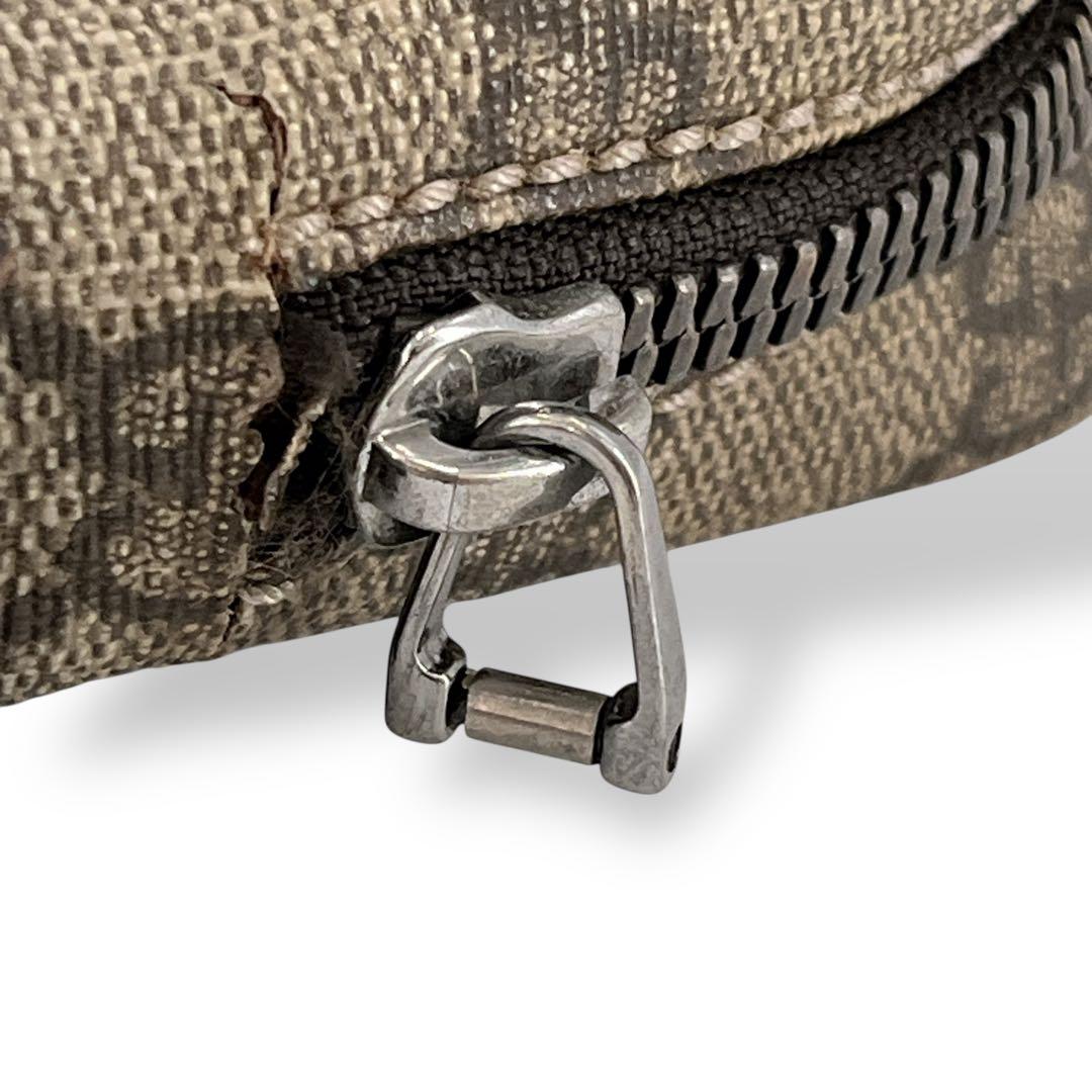 グッチ　ショルダーバッグ　カメラバッグ　ポシェット　GGスプリーム　PVCレザー