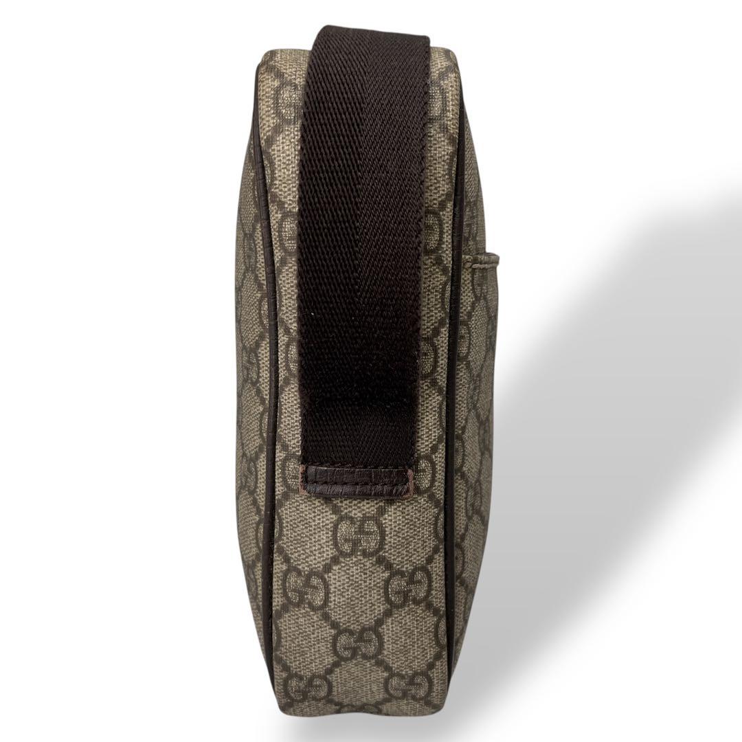 グッチ　ショルダーバッグ　カメラバッグ　ポシェット　GGスプリーム　PVCレザー