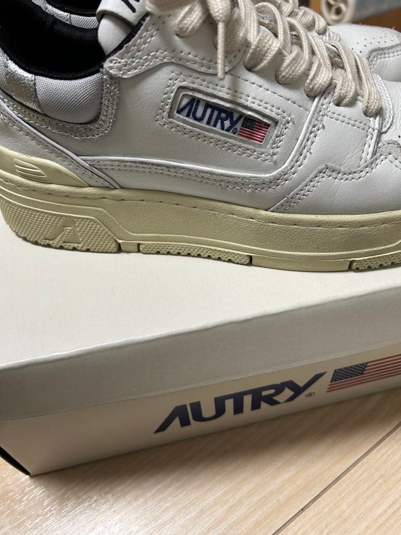 ☆美品☆【AUTRY】ROLW MY06 CLCスニーカー　38
