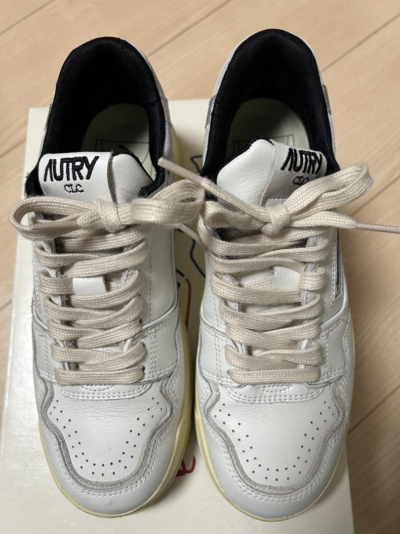 ☆美品☆【AUTRY】ROLW MY06 CLCスニーカー　38