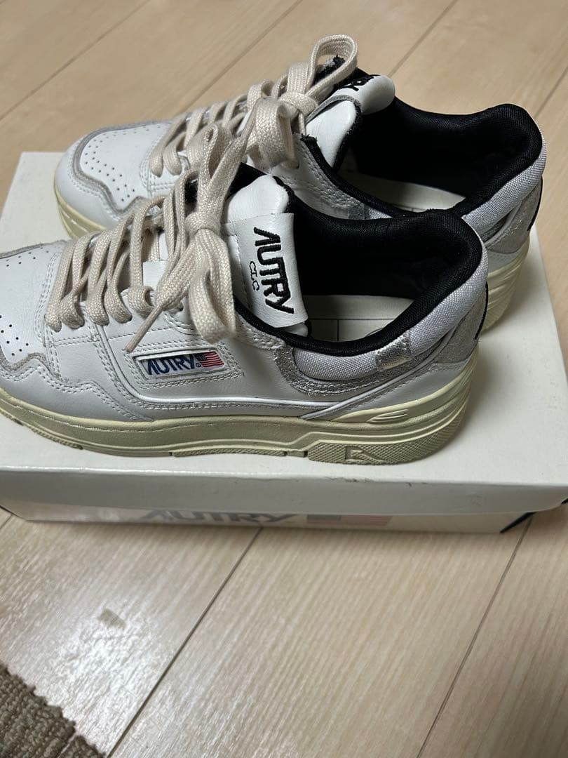☆美品☆【AUTRY】ROLW MY06 CLCスニーカー　38