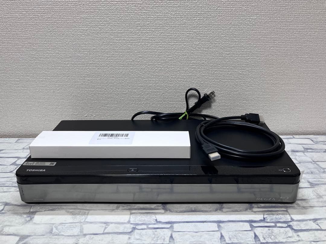 7チューナータイムシフトマシン　レグザ　ブルーレイレコーダー　DBR-M2008