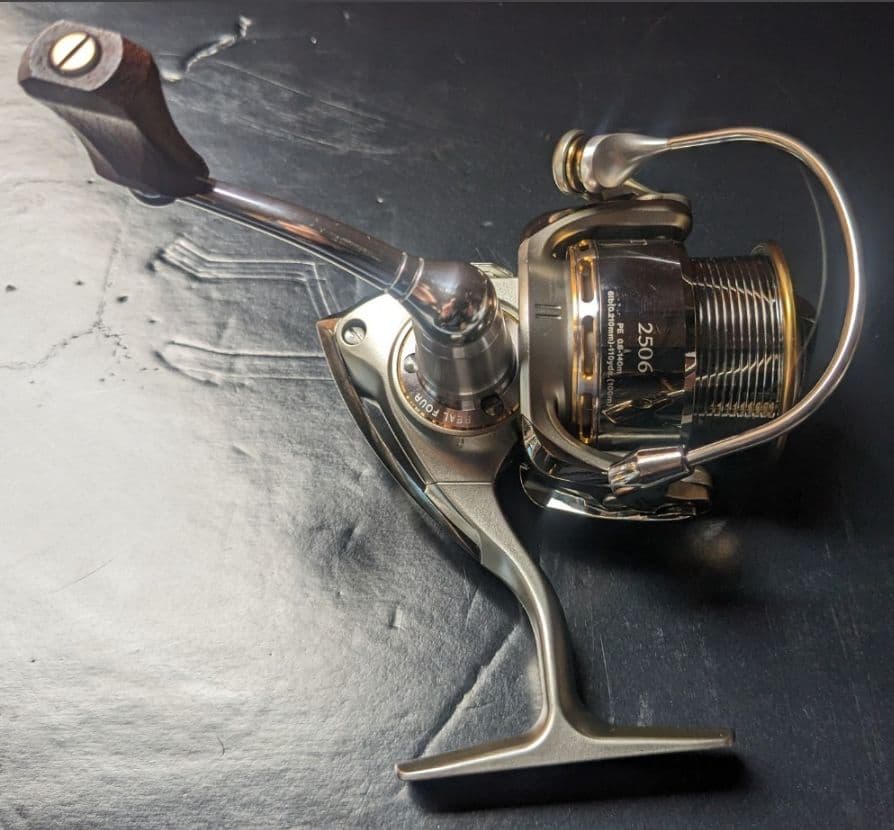 ダイワ 05EXIST 2506 スピニングリール