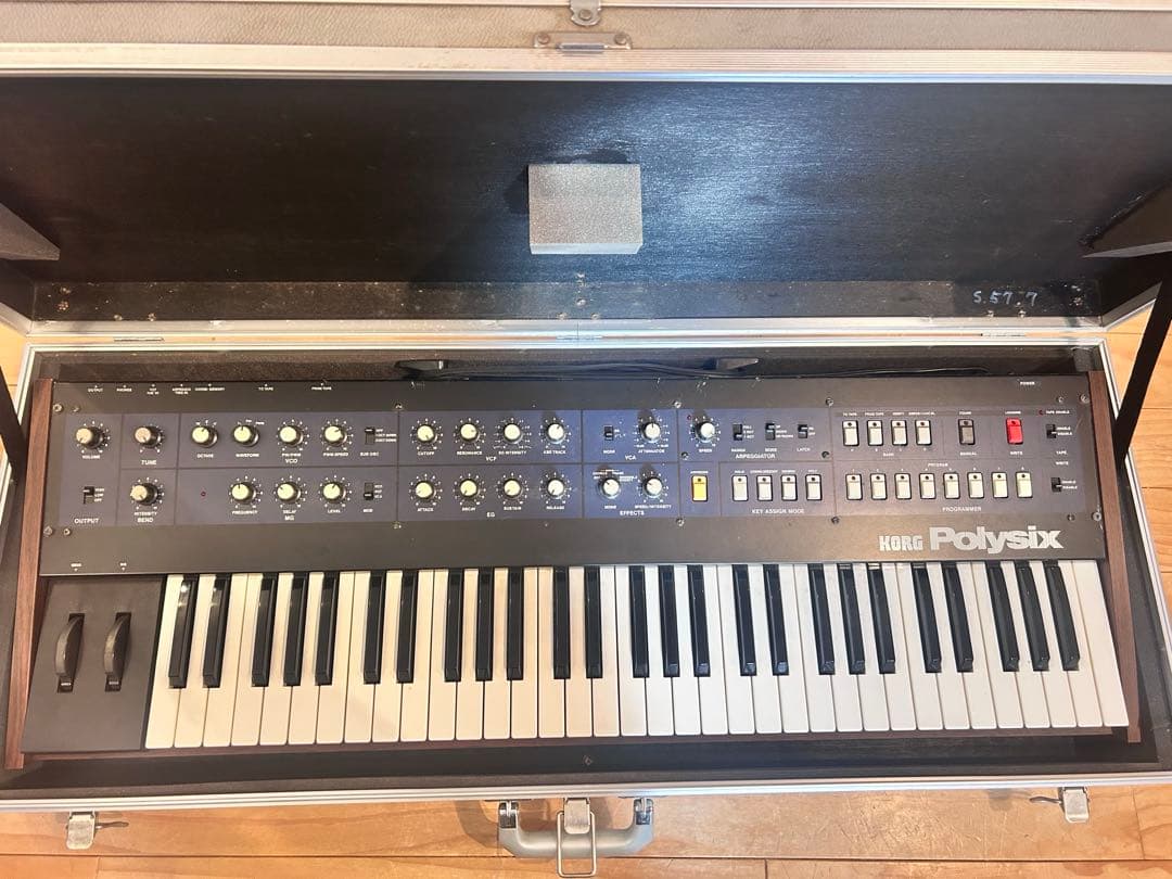 KORG Polysix アナログシンセサイザー　中古美品