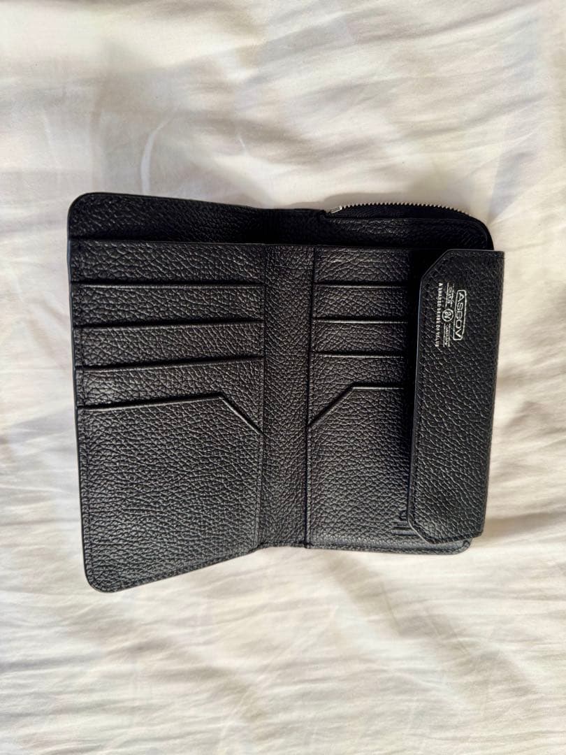 美品　AS2OV 黒 レザー 二つ折り財布 収納袋付き