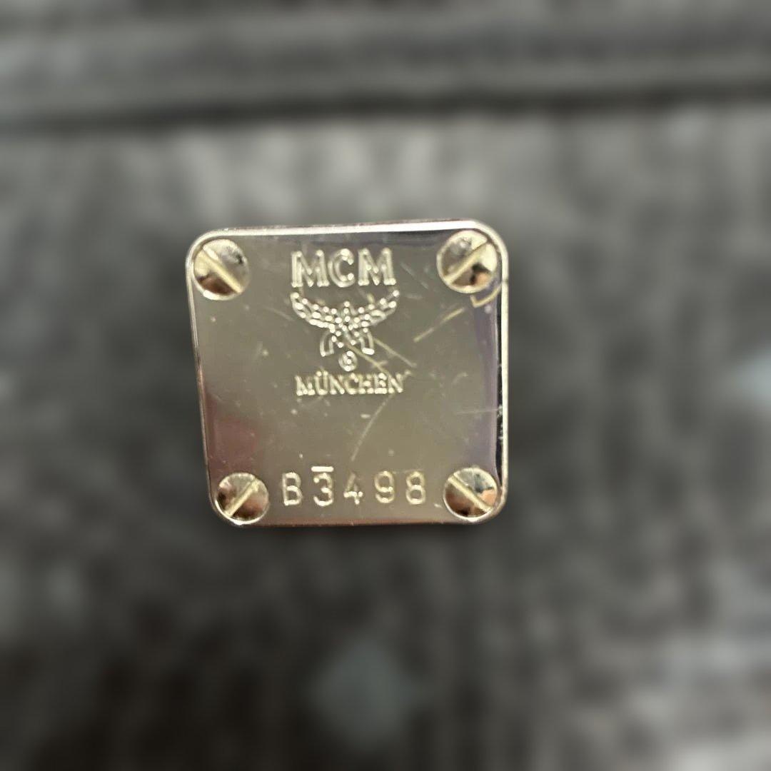 MCM ショルダーバッグ　ブラック