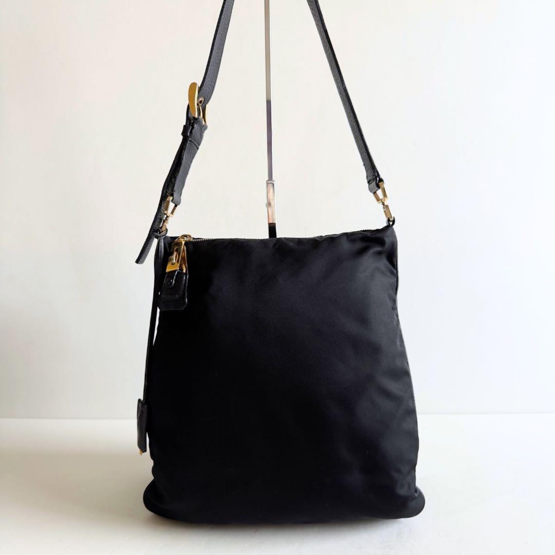 希少 PRADA プラダ ショルダーバッグ 三角ロゴ 白タグ 黒 金ロゴ 正規