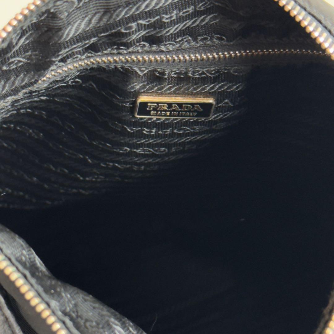 希少 PRADA プラダ ショルダーバッグ 三角ロゴ 白タグ 黒 金ロゴ 正規