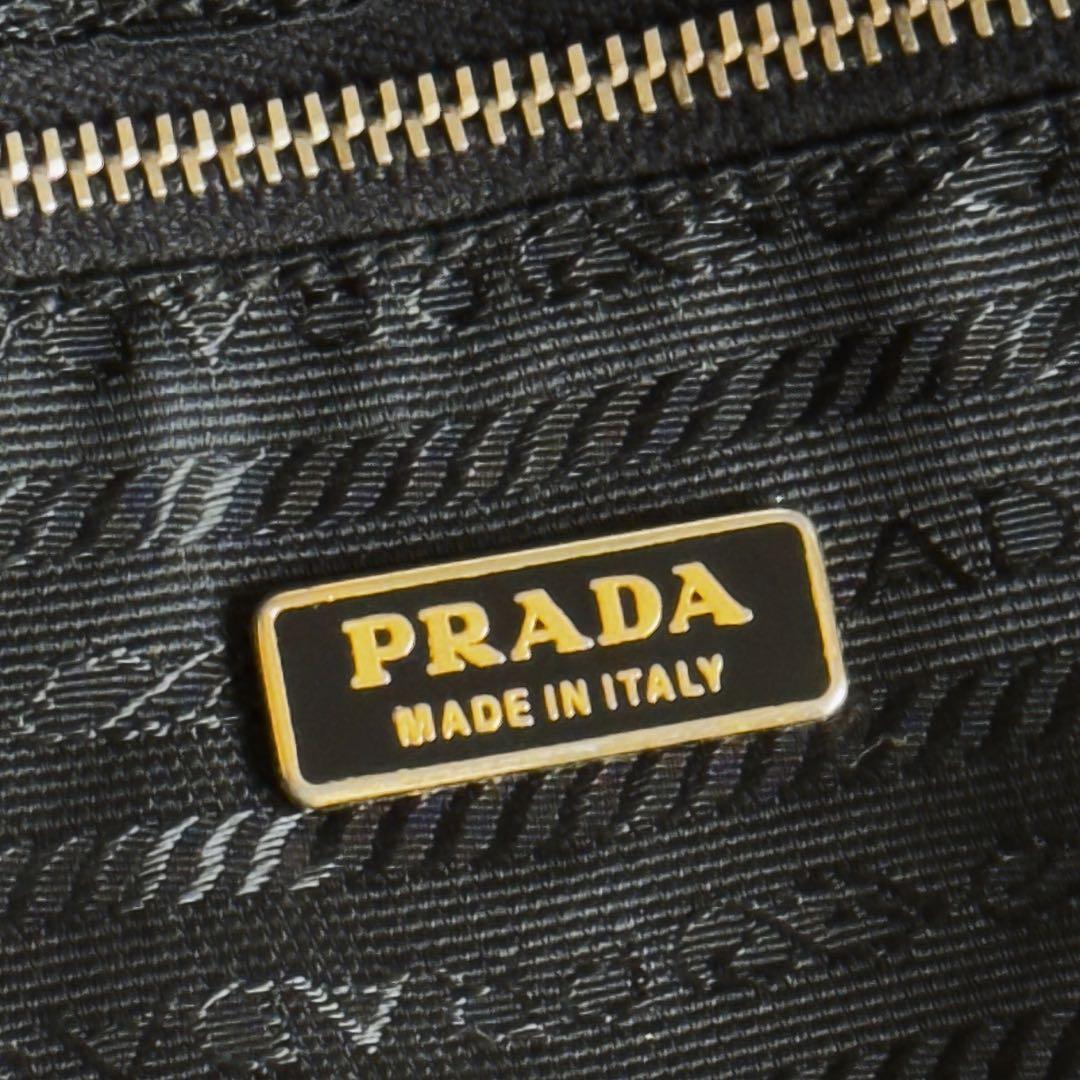 希少 PRADA プラダ ショルダーバッグ 三角ロゴ 白タグ 黒 金ロゴ 正規