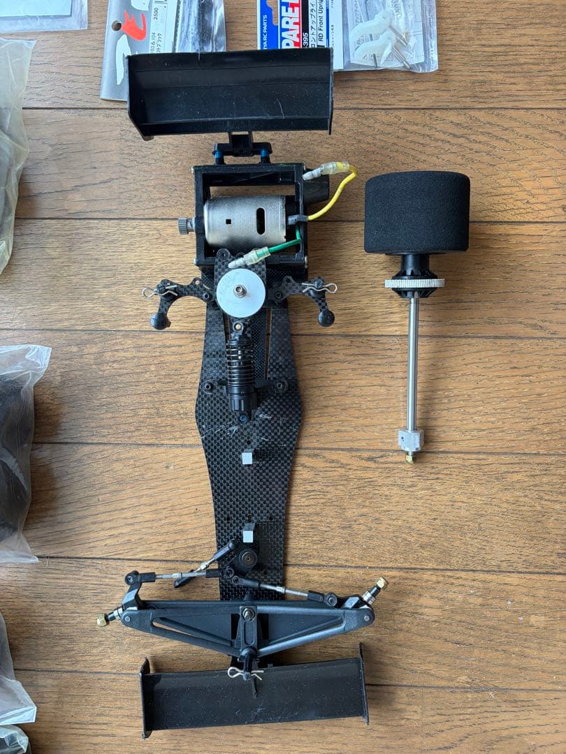 エ*ゼ様 タミヤ f103 シャーシなど変更