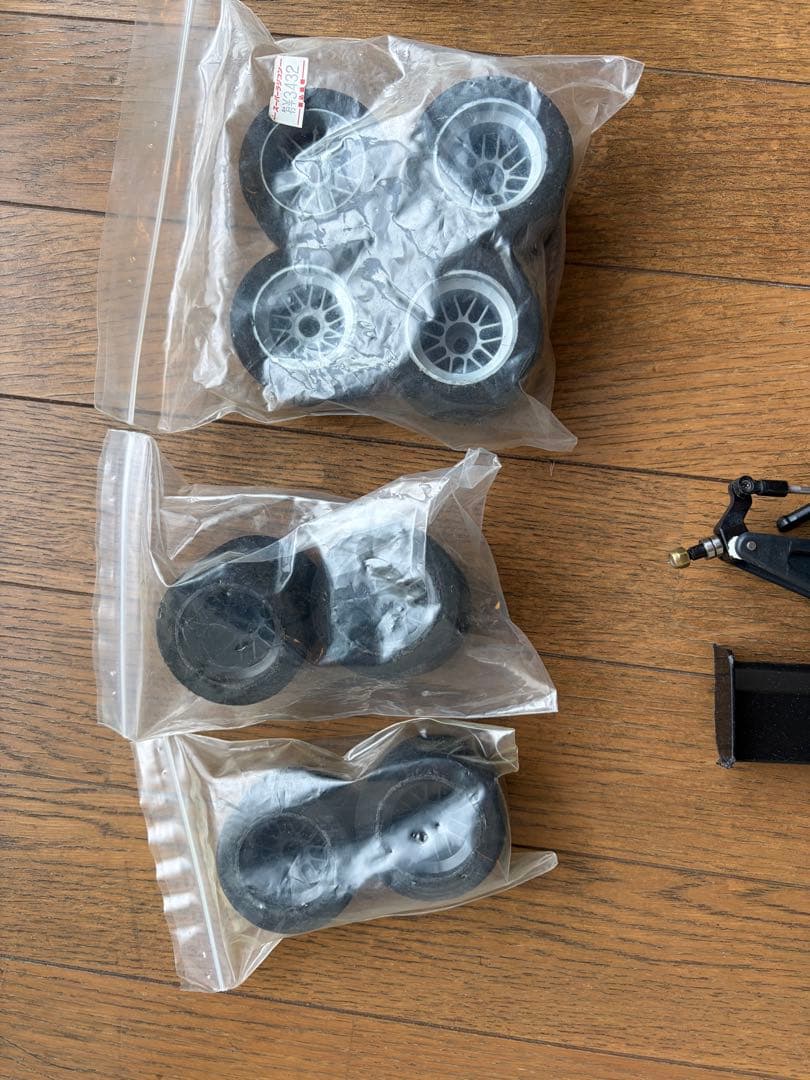 エ*ゼ様 タミヤ f103 シャーシなど変更