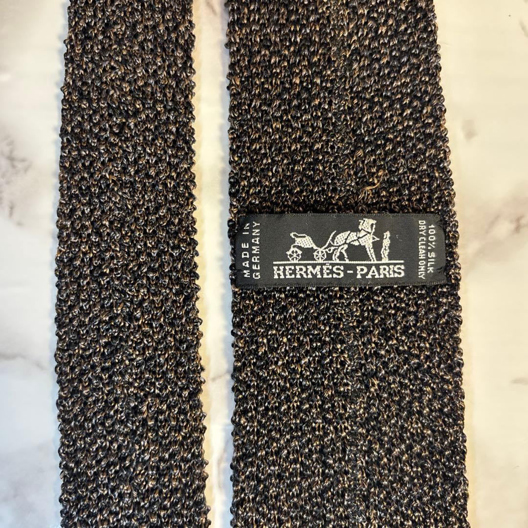 HERMES ニットタイ　ブラウン　ブラック　茶　黒　ワンポイント
