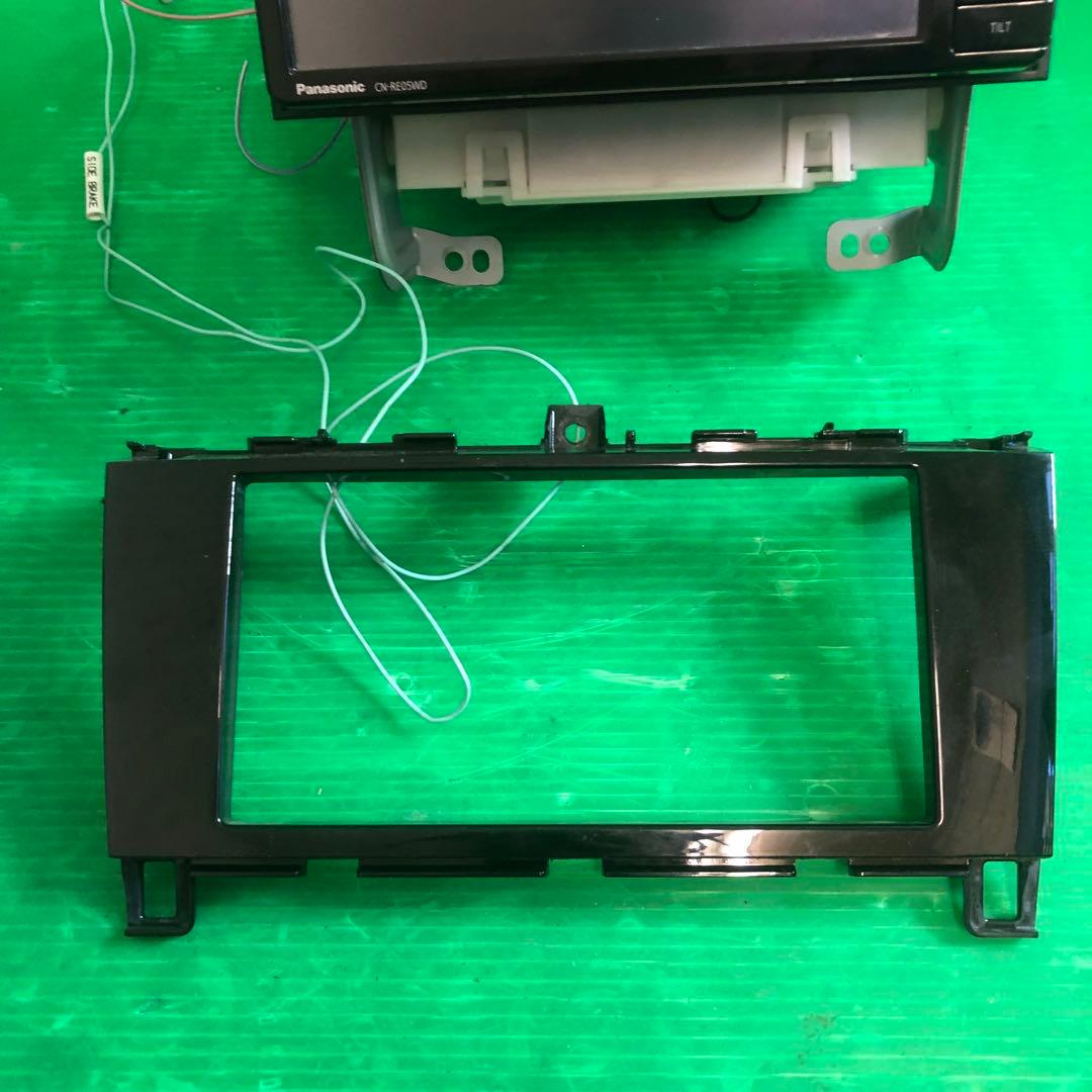 Panasonic CN-RE05WD カーナビ 取り付けフレーム付き 動作品
