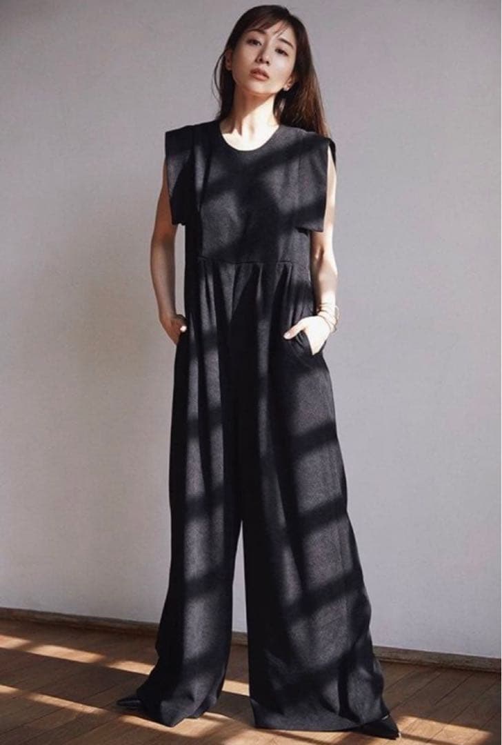 CLANE × Minami Tanaka スクエアスリーブオールインワン　黒