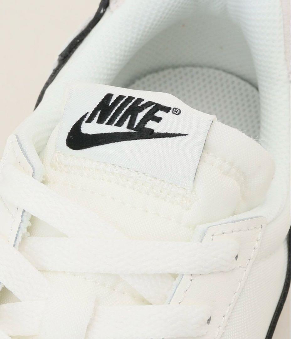 Nike ホワイト/ブラック スニーカー　ウィメンズワッフルデビュー