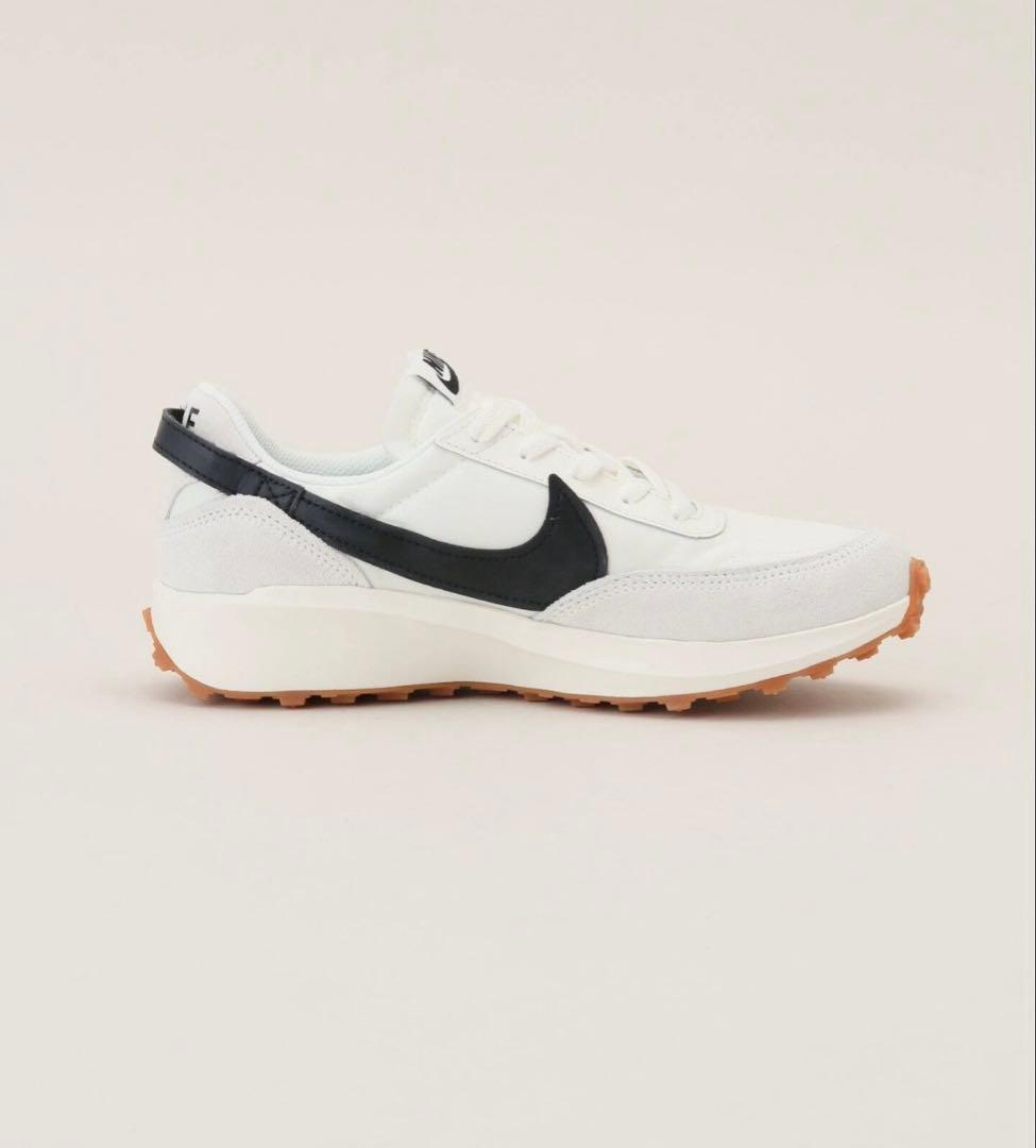 Nike ホワイト/ブラック スニーカー　ウィメンズワッフルデビュー