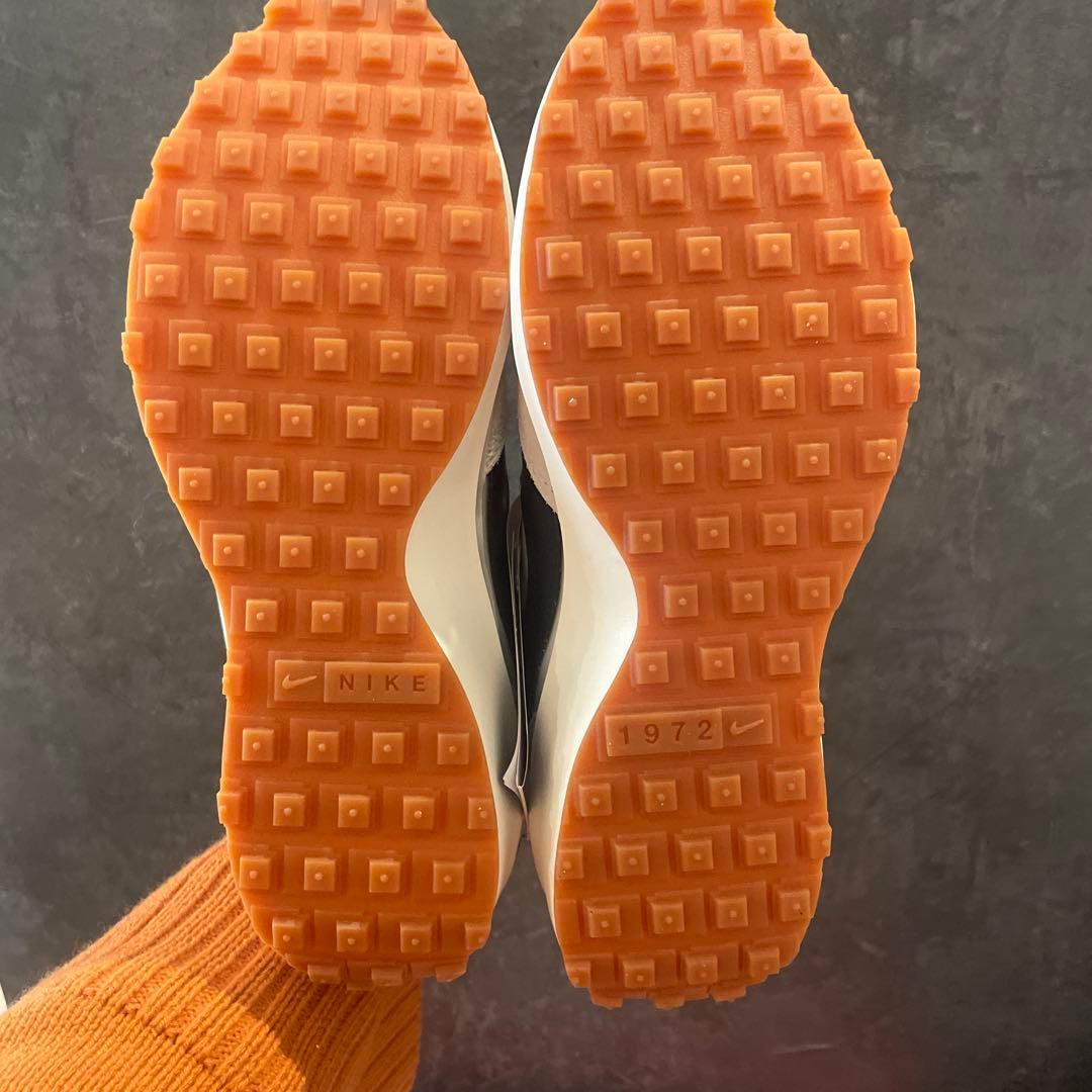 Nike ホワイト/ブラック スニーカー　ウィメンズワッフルデビュー