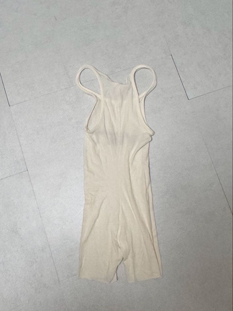 ‼️最終最終値下げ‼️ レア　yeezy WETボディスーツ