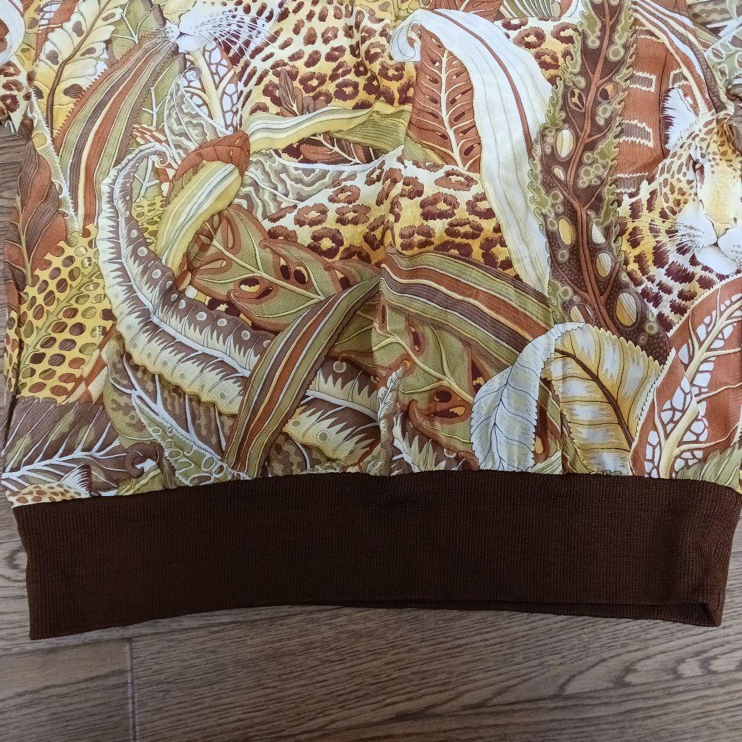 【美品】サルバトーレフェラガモ　シルクブラウス　カットソー　アニマル柄　ブラウン