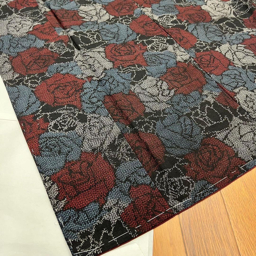 十日町紬　袷　薔薇　バラ模様の織り出し