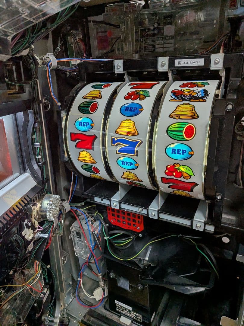 パチスロ 実機 クランキー セレブレーション【不要機】【送料無料】