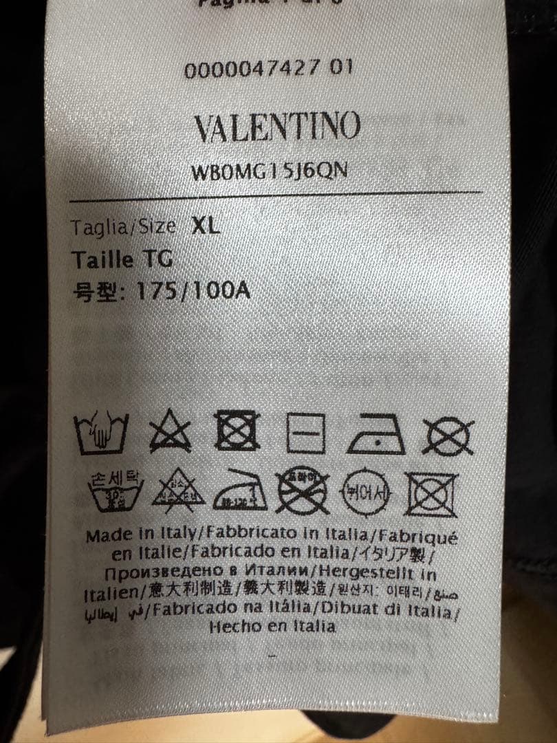 VALENTINO ブラック カットアウトTシャツ 半袖