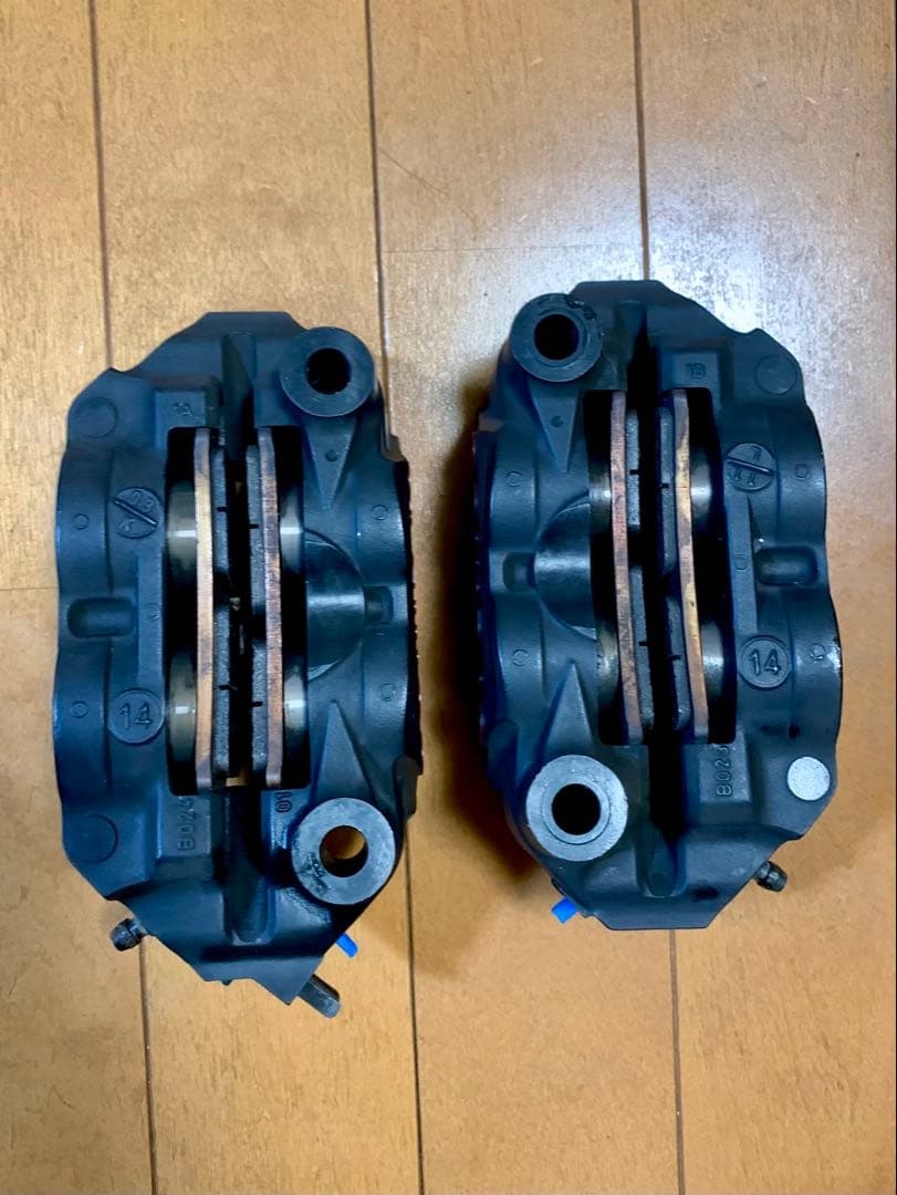 SUZUKI隼2型用brembo モノブロックブレーキキャリパー　ホガラカ