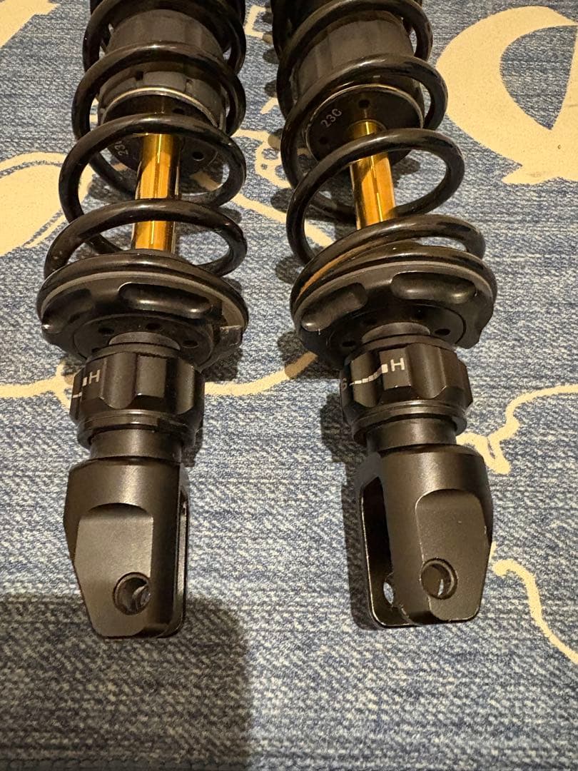 シグナスグリファス　サベージブル　リアサス　320mm