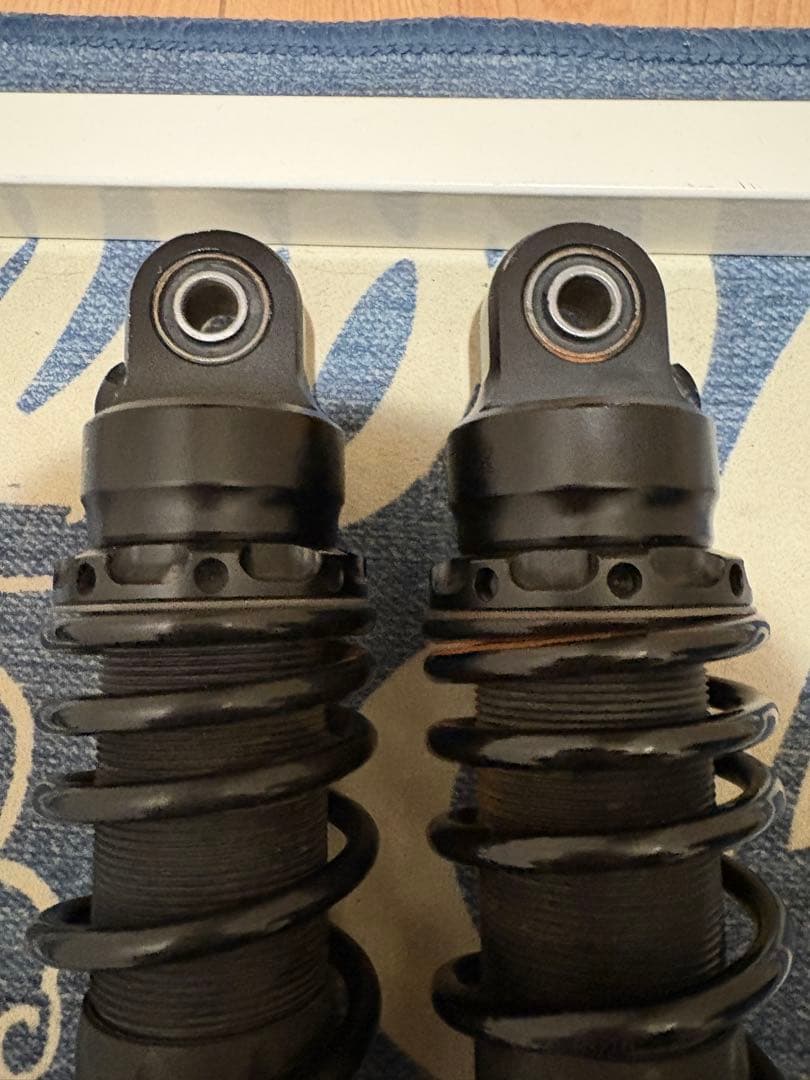 シグナスグリファス　サベージブル　リアサス　320mm