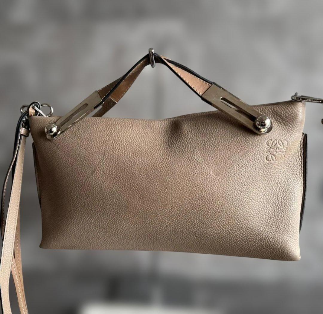 ロエベ LOEWE ミッシー ベージュレザー ショルダー クラッチ バッグ