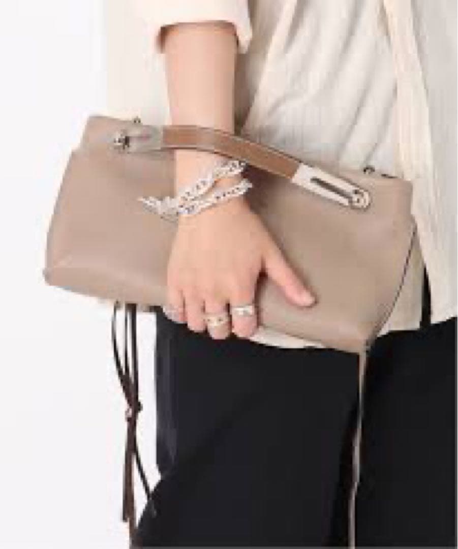 ロエベ LOEWE ミッシー ベージュレザー ショルダー クラッチ バッグ