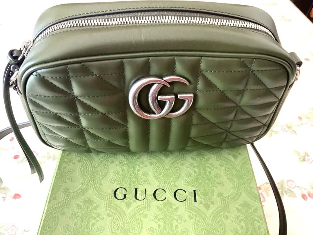 GUCCI オリーブグリーン ショルダーバッグ