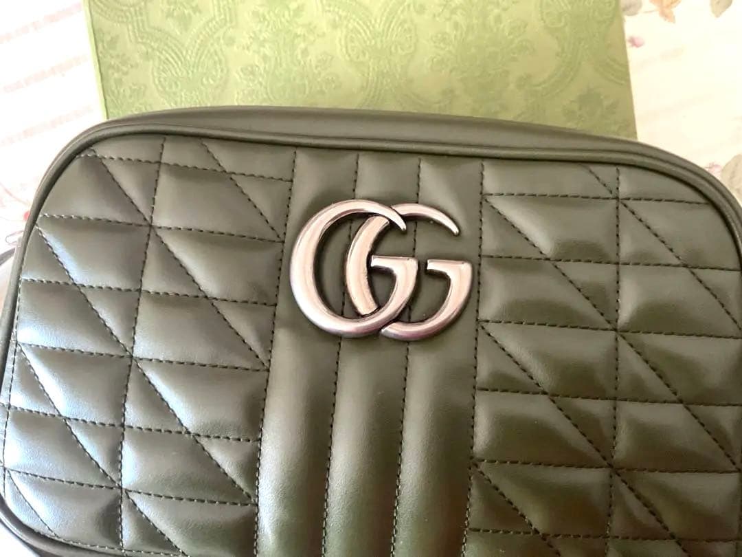 GUCCI オリーブグリーン ショルダーバッグ