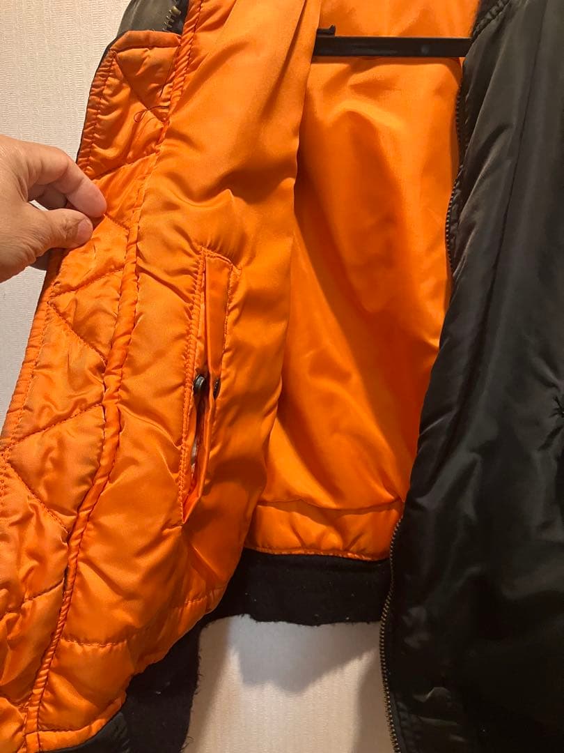 MA-1 ブラックジャケット オレンジ内側