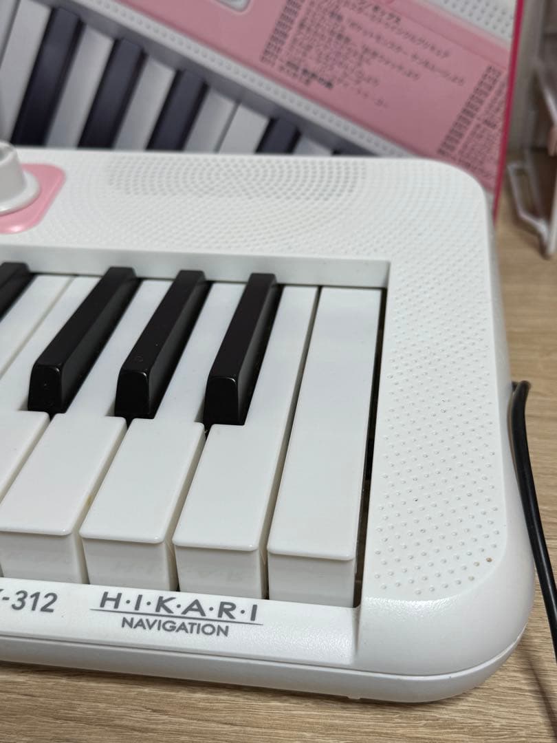 CASIO カシオ　キーボード　LK-312 光ナビゲーション