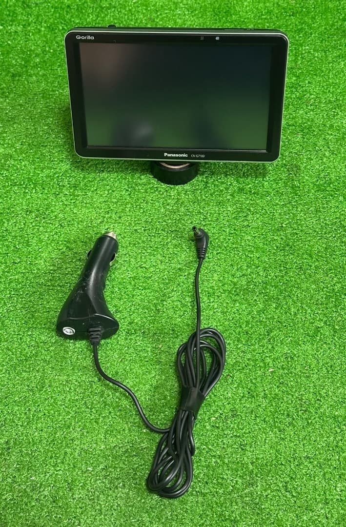 パナソニック CN-G710D ポータブルナビ. 地図データ2017 年製.