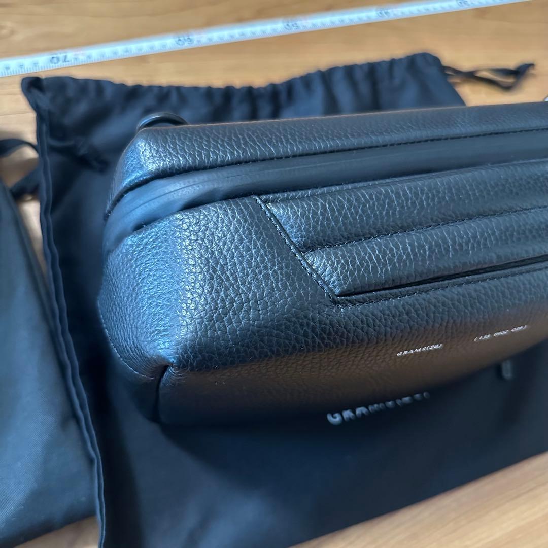 Grams(28) 133 Essential Case Max カメラバッグ