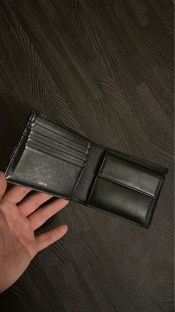(七転び家主） Dior 二つ折り財布