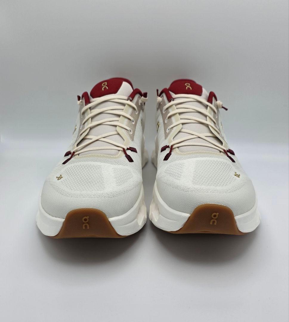 On ランニングシューズ ホワイト/バーガンディ