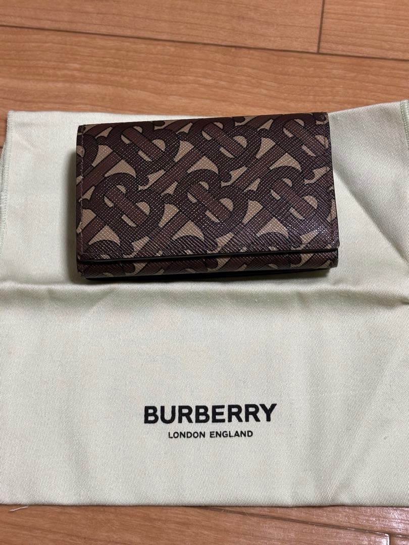 BURBERRY ブラウン 三つ折り財布