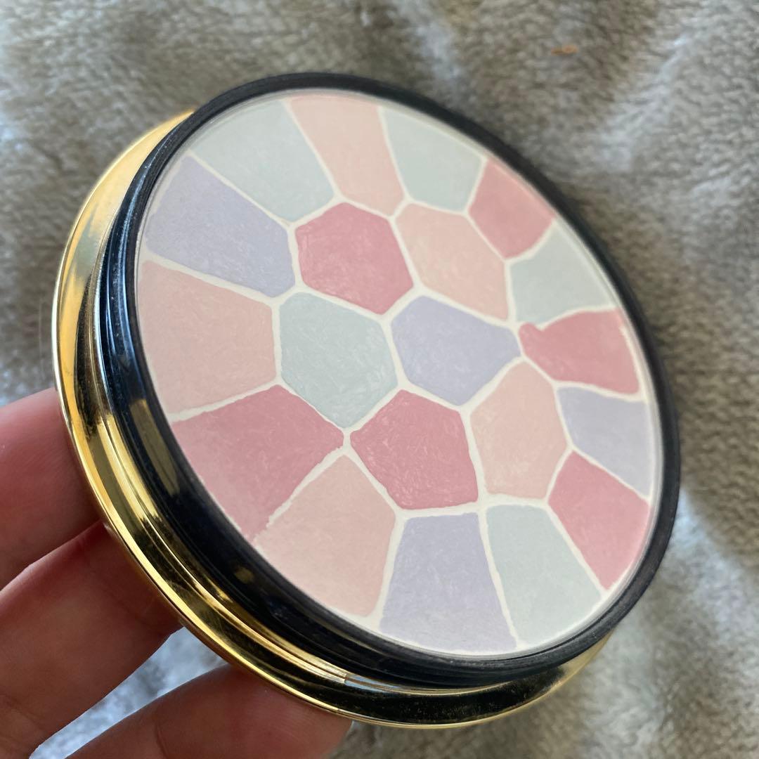 エレガンス ラプードル　オートニュアンス リクスィーズⅧ フェイスパウダー