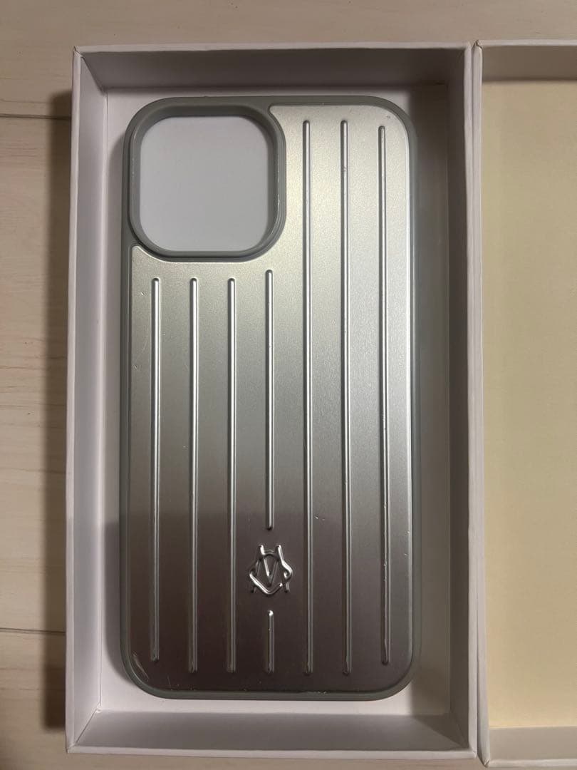 RIMOWA iPhone 13 Pro Max ケース シルバー