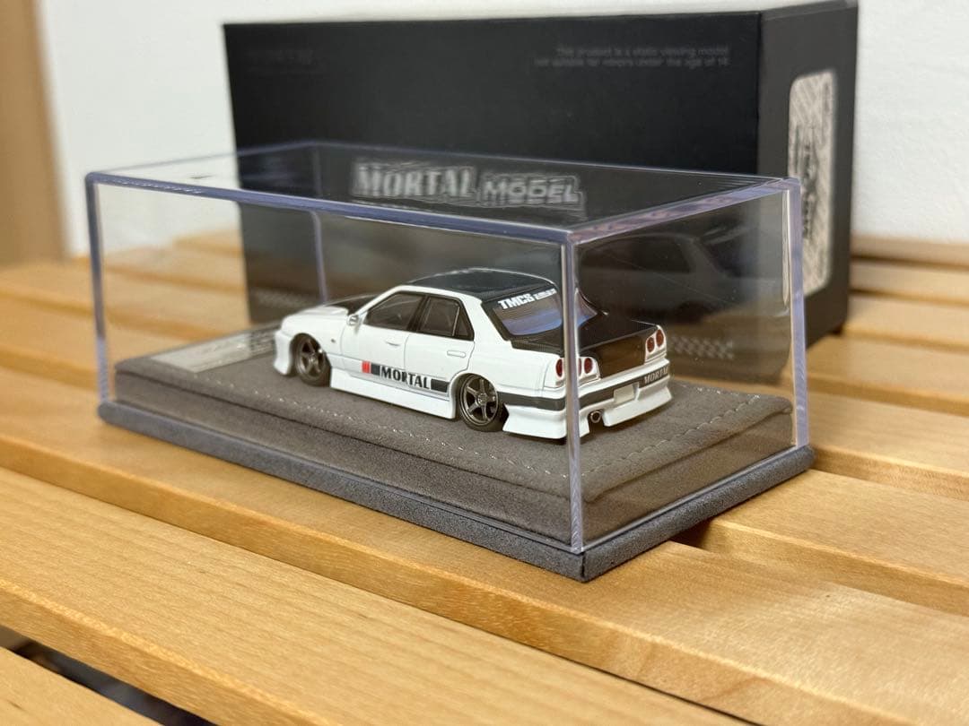 Mortal model 1/64 Nissan ER34 Skyline 白
