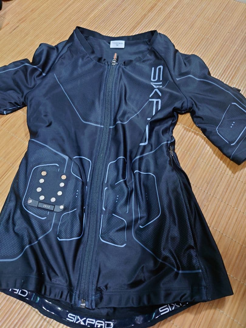 SIXPAD Power Suit トップ＆ボトムセット レディースMサイズ
