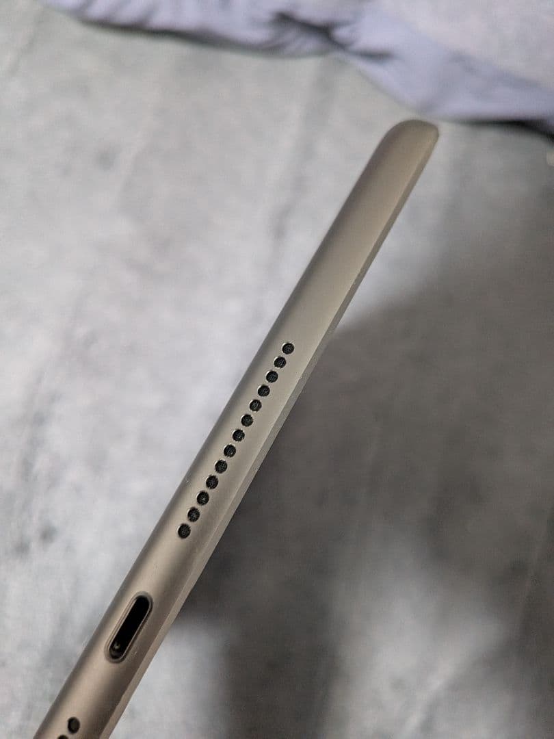 ipad 第9世代　WiFiモデル　64GB　スペースグレー