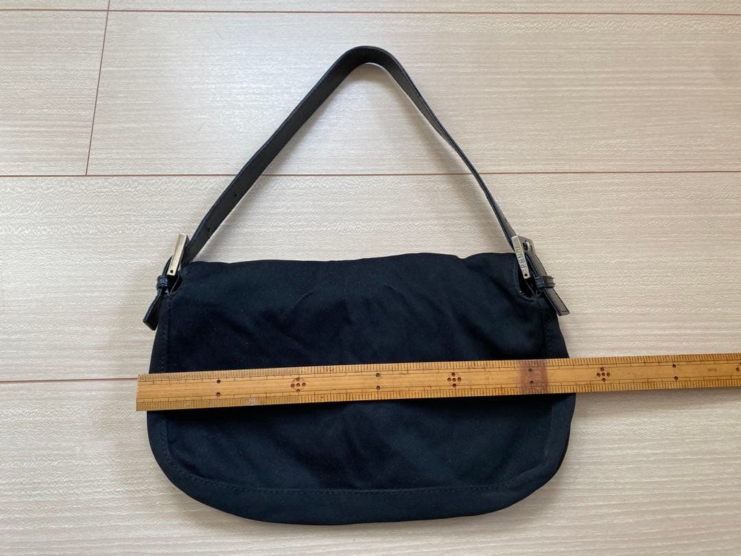 FENDI フェンディ　マンマバケット　ショルダーバッグ