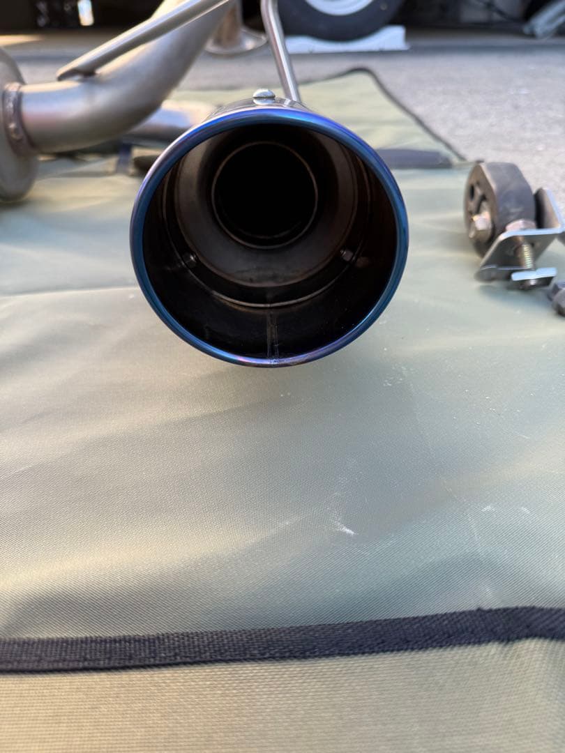 ヤリス ハイブリッド 2WD専用 デュアルマフラー ロッソモデロ