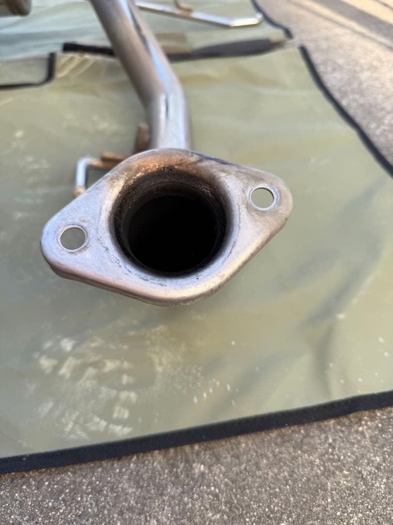 ヤリス ハイブリッド 2WD専用 デュアルマフラー ロッソモデロ