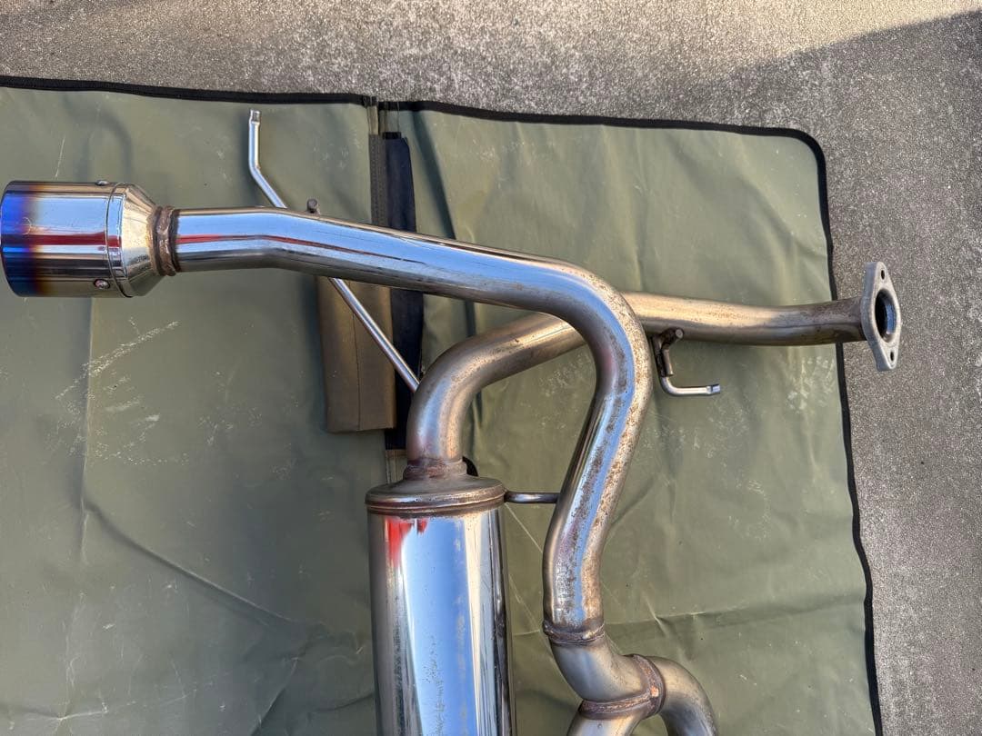 ヤリス ハイブリッド 2WD専用 デュアルマフラー ロッソモデロ