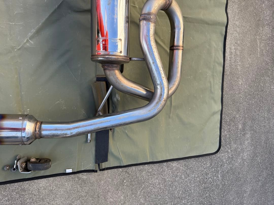 ヤリス ハイブリッド 2WD専用 デュアルマフラー ロッソモデロ